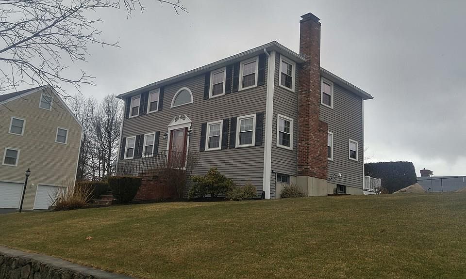 1st image of 13 Gemma Dr
