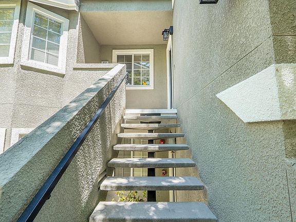3rd image of 832 Owens Lake Dr