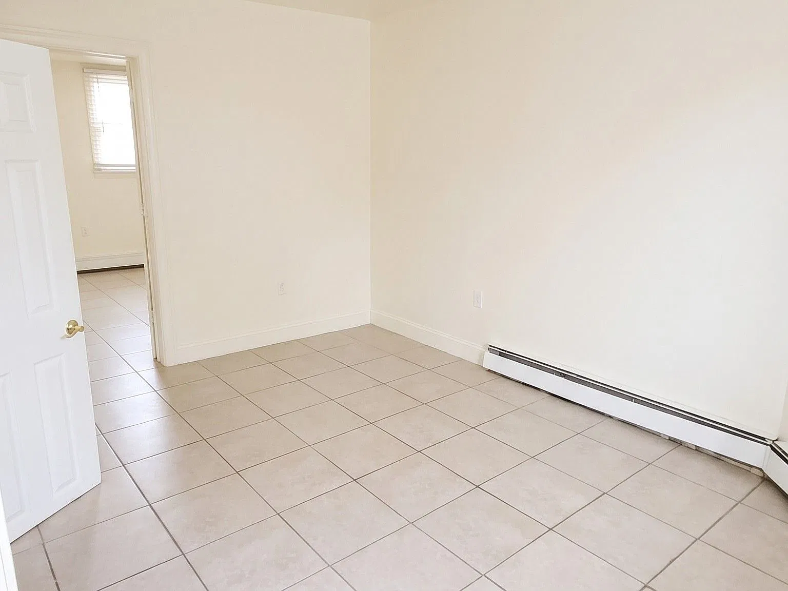62 Winfield Ave — Photo 3