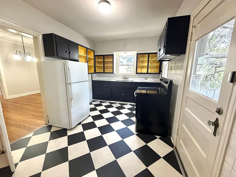 109 W Norwood Ct #3 — Photo 8