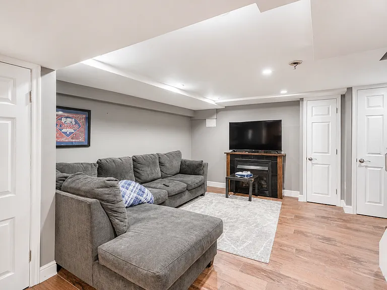 610 Michell St — Photo 21