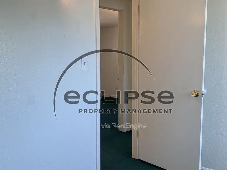 1005 Denver Ave — Photo 22