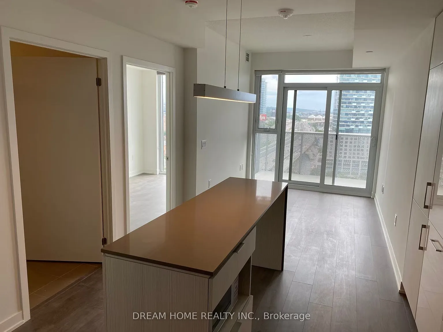 20 Richardson St — Photo 2