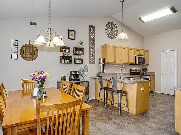 4th image of 4736 Thousand Oaks Blvd