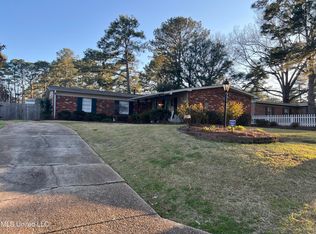 1006 Arlington St, Clinton, MS 39056