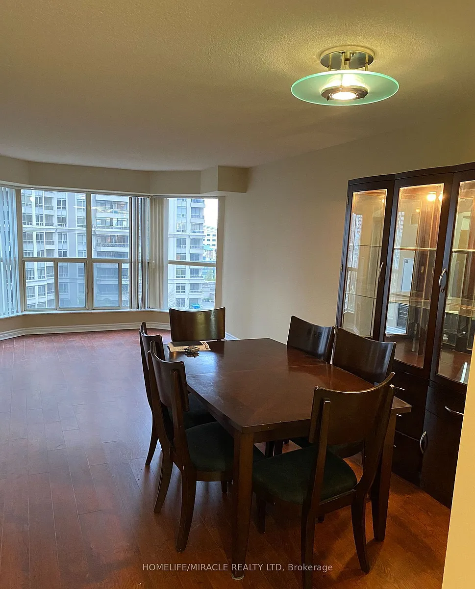 Building Photo - 325 Webb Dr #808