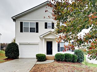 7516 Novella Dr, Charlotte, NC 28215