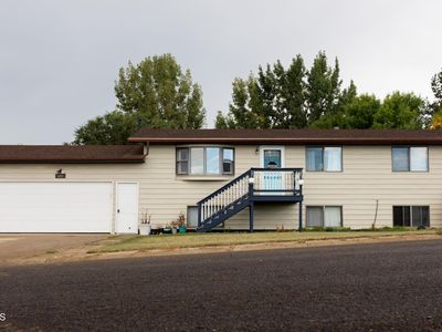 117 7th Ave NW, Watford City, ND, 58854