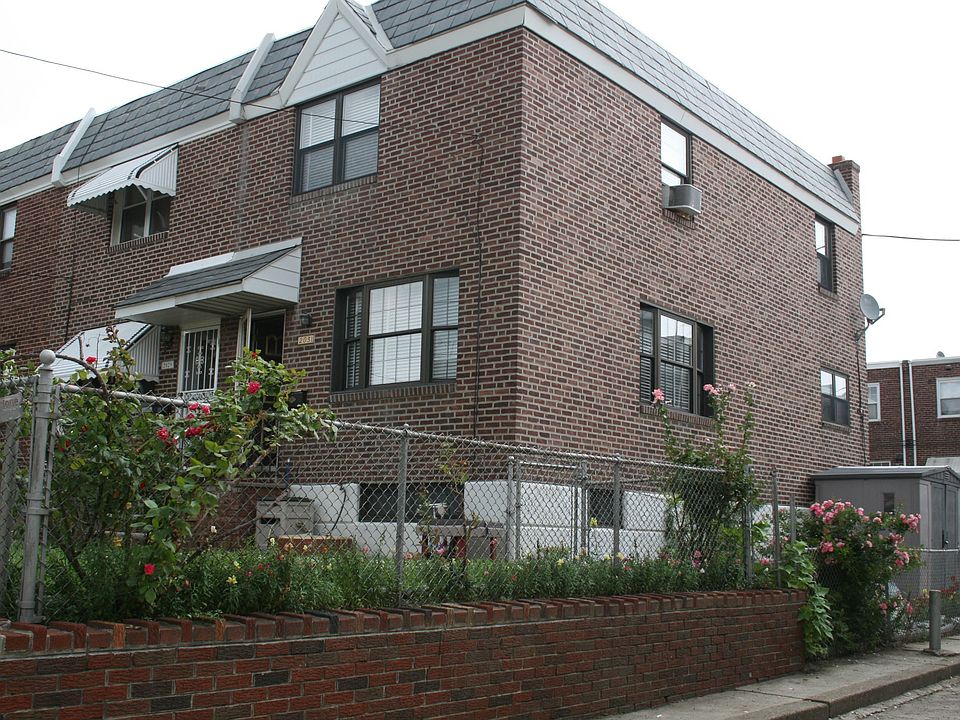 Corner Lot w/ Fenced Yard