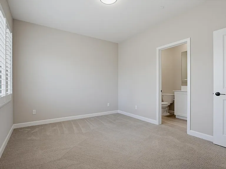 1577 Castillo #8 — Photo 19