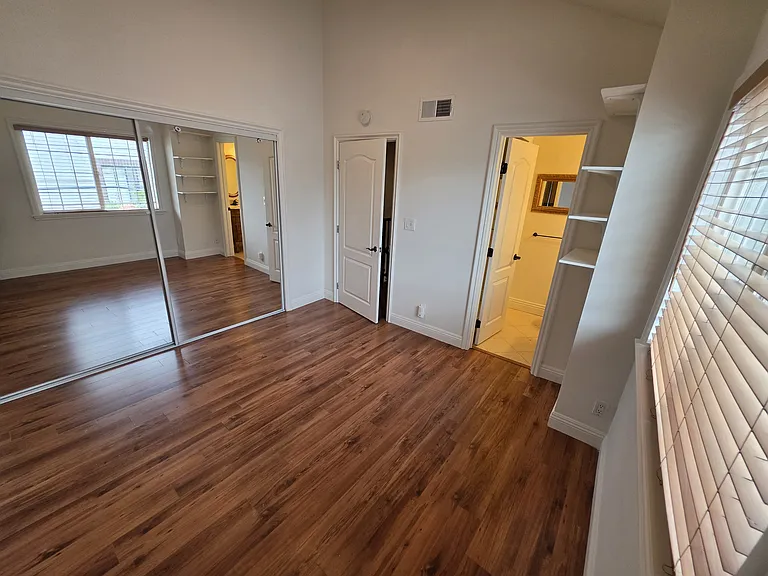 620 W Doran St #7 — Photo 16