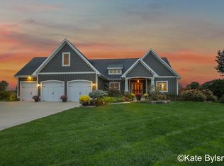 5745 Pettis Ct NE, Ada, MI 49301