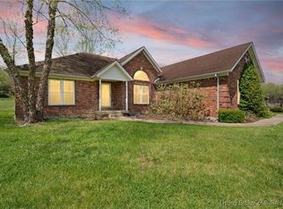 7807 Heil Rd, Henryville, IN 47126