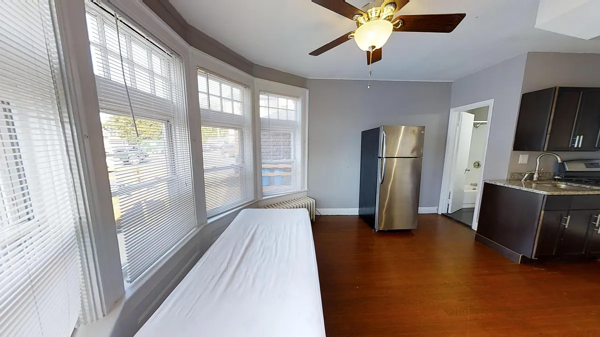 Building Photo - 115 Comstock Ave #8