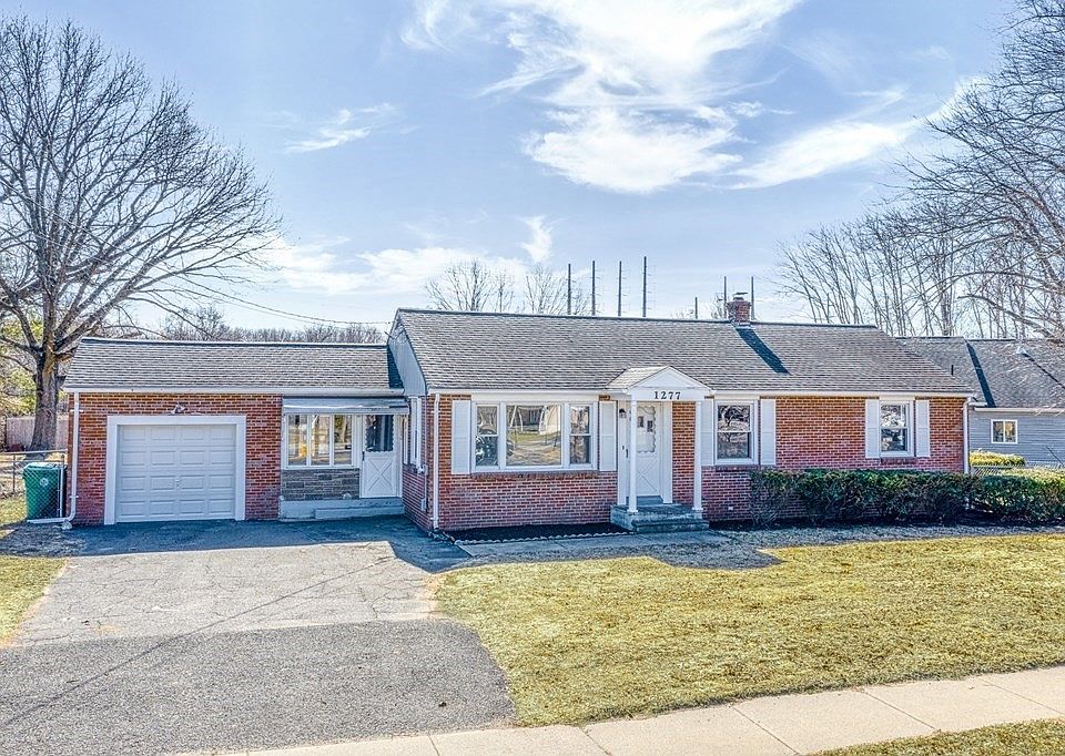 1277 Granby Rd, Chicopee, MA 01020 Zillow