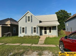 204 S 11th St, Wymore, NE 68466