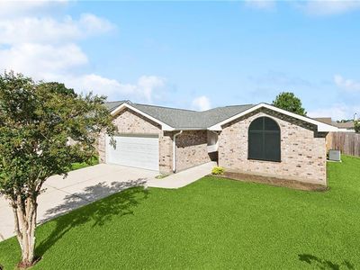 326 Valencia Dr, Luling, LA, 70070