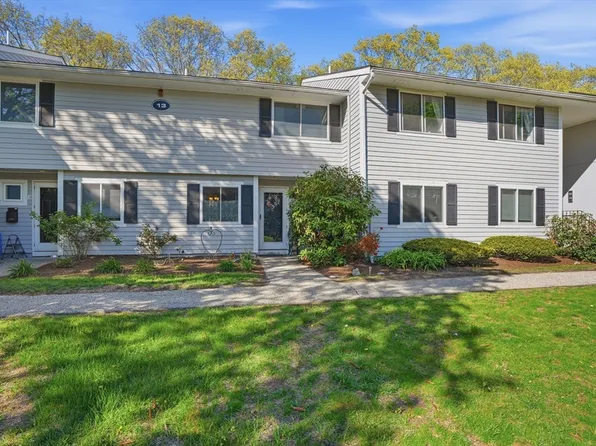 13 Beals Cove Rd APT F, Hingham, MA 02043