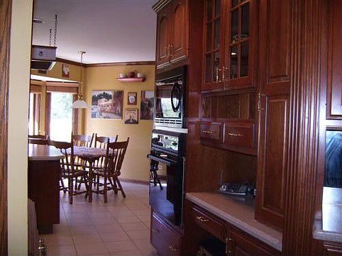 5th image of 165 Hilltop Ct