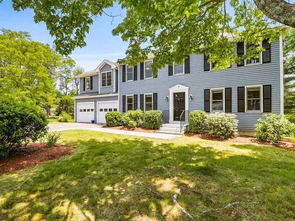 7 James St, Medway, MA 02053