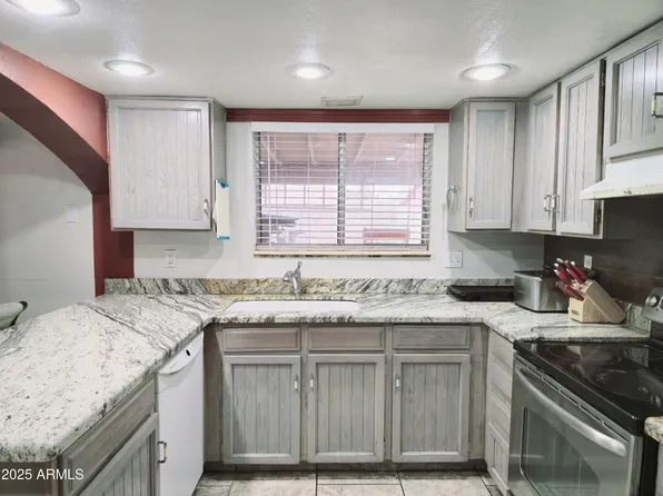 17648 N 36TH Street, Phoenix, AZ 85032