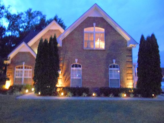 3rd image of 1906 Kinsale Ave