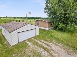 E3890 County Rd S, Algoma, WI 54201
