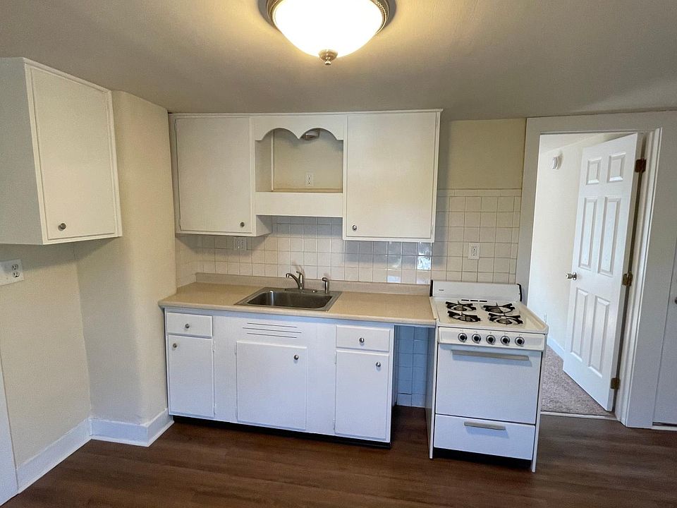 2nd image of 315 Coram Ave #2
