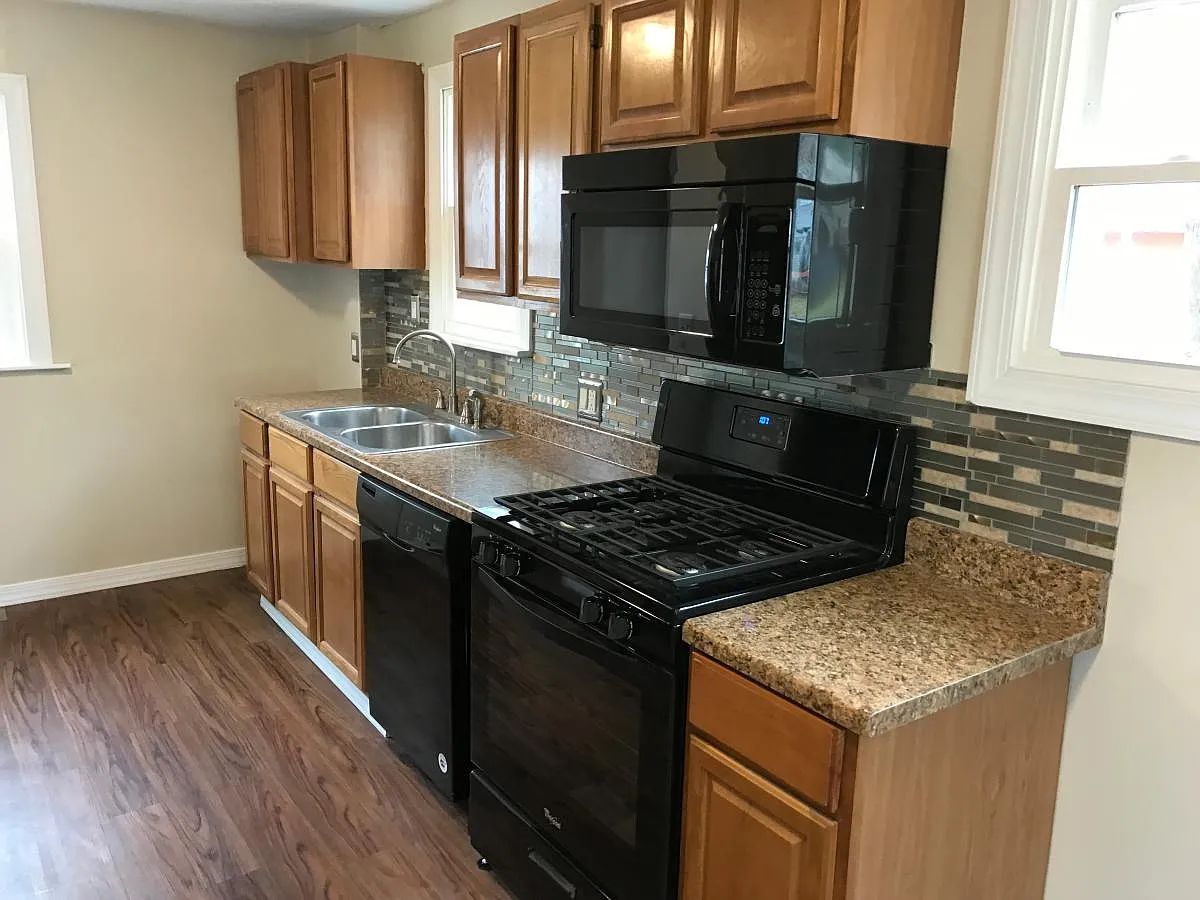 2 bed, 1006 sqft, $1,695 — Photo 4