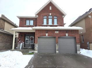 3033 Monarch Dr, Orillia, ON L3V 7X1