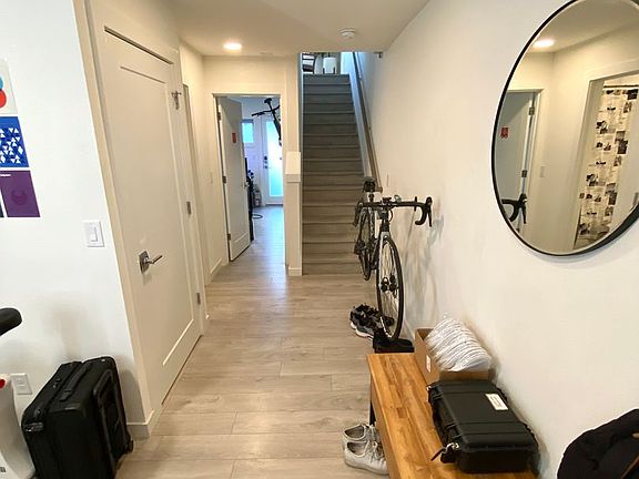4th image of 1638 20th Ave #C