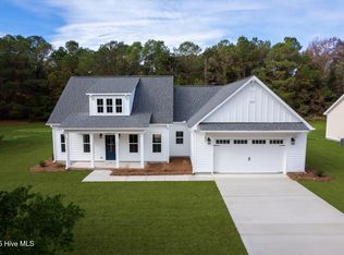 613 Windward Dr, Oriental, NC 28571