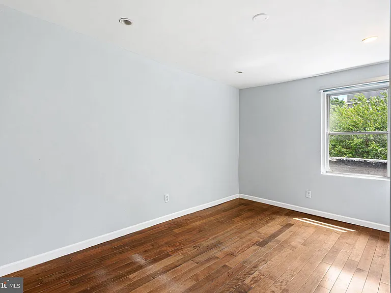 1240 Federal St — Photo 14