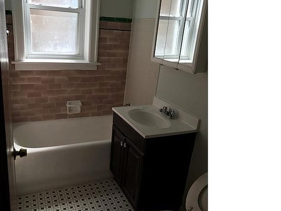 4th image of 8205 S Kingston Ave APT 2