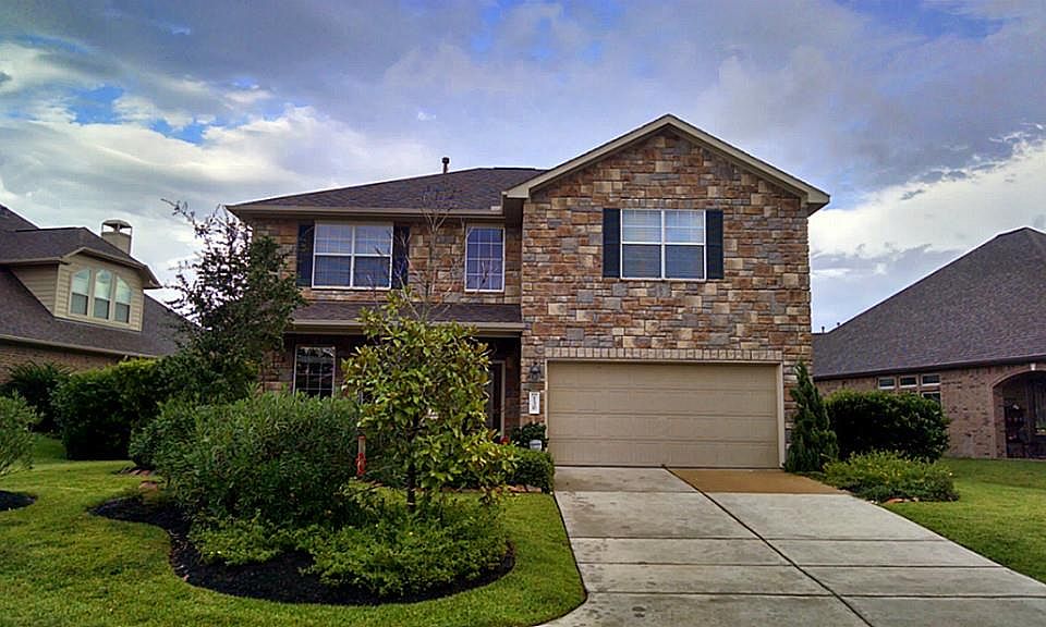 1st image of 130 S Vershire Cir