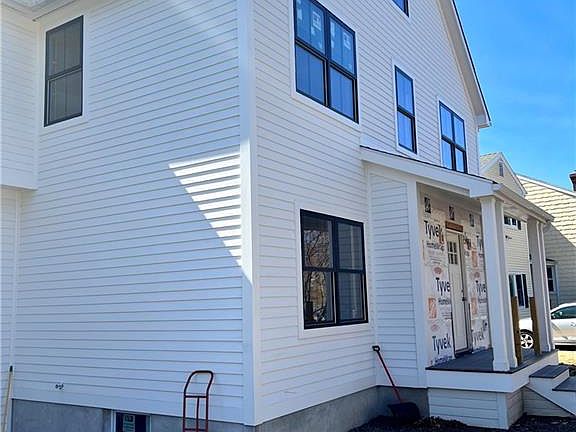 3rd image of 290 Silver Hill Ln