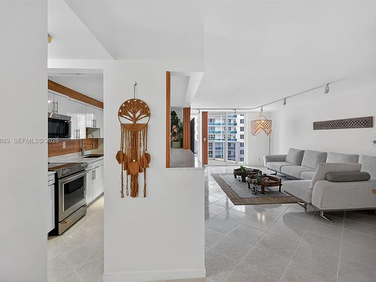 2401 Collins Ave #1406 — Photo 37