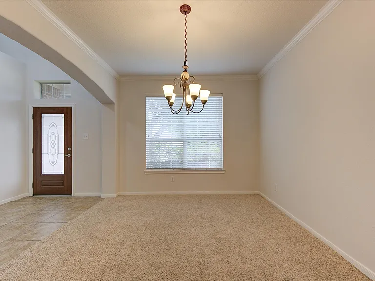 1903 Hampton Lakes Ct — Photo 6