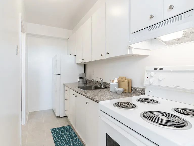 485 Eglinton Ave E — Photo 22