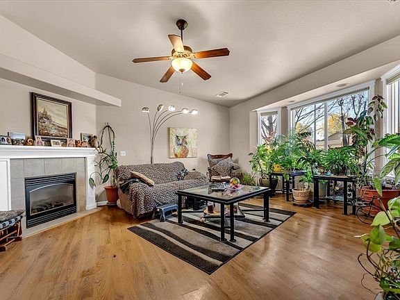 3rd image of 1365 Southpointe Dr