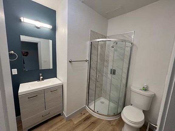 4th image of 00-319 Elm Ave #105
