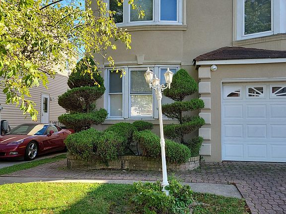 5th image of 980 Westwood Ave