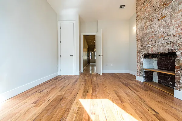 Rented by Nooklyn NYC LLC | media 35