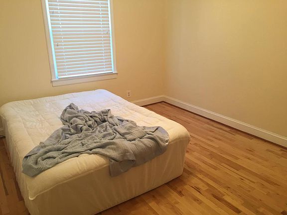 2nd image of 710 N 32nd St