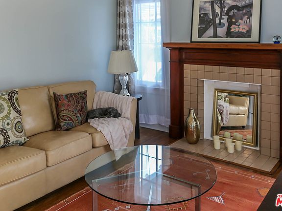 3rd image of 320 N Gower St