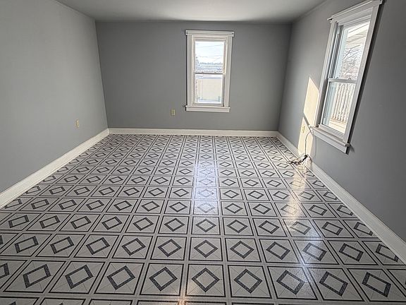 3rd image of 745 Fairground Ave