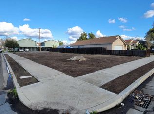 324 NW 2nd Ave, Visalia, CA 93291