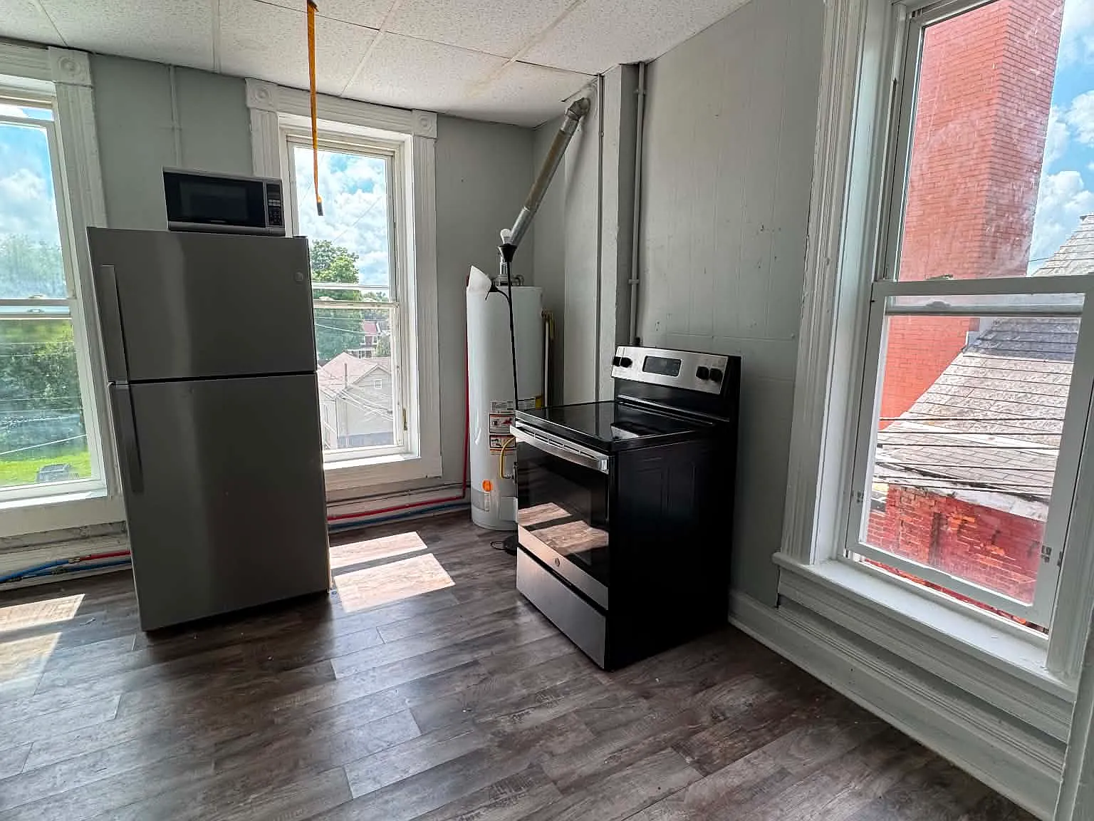 1 bed, 900 sqft, $750 — Photo 2