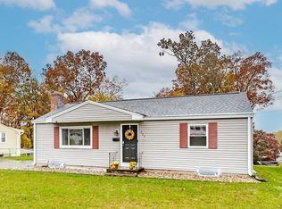 266 W Allen Ridge Rd, Springfield, MA 01118