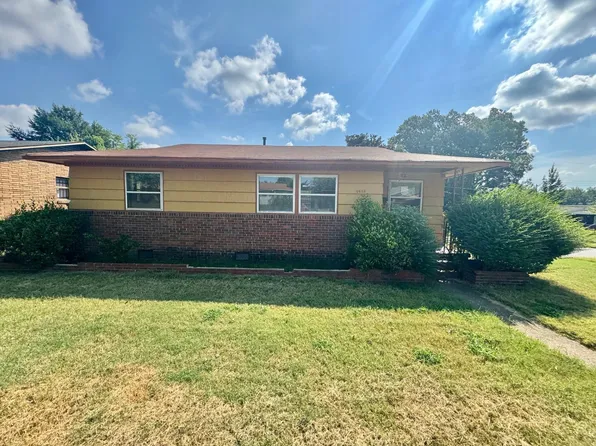 1818 Benton St, Memphis, TN 38106